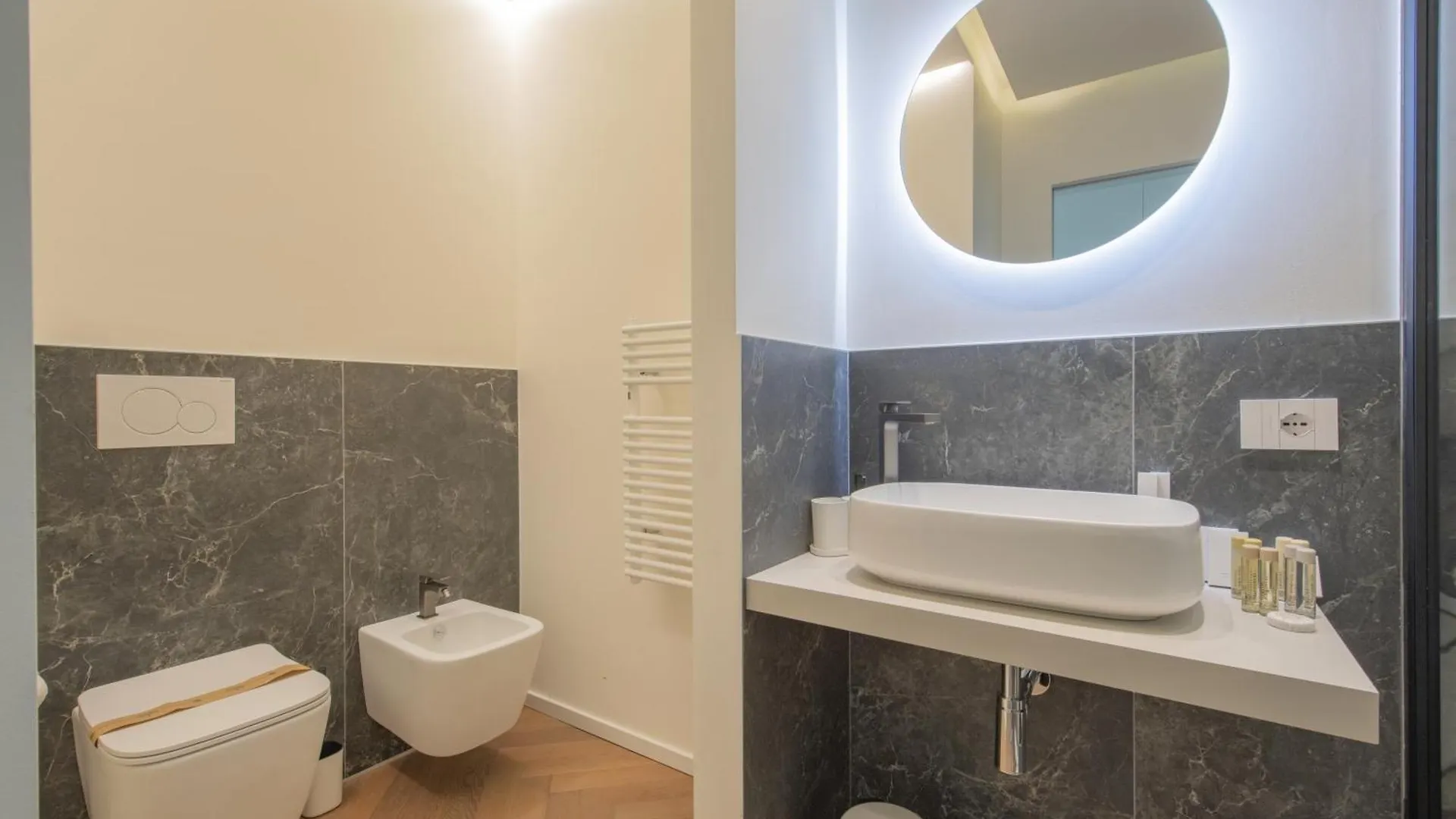 Sweett- Luxury Torino Apartment Milan Italy